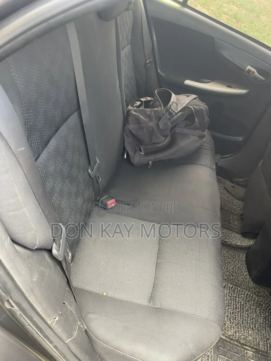 Toyota Corolla LE 4dr Sedan (1.8L 4cyl 4A) 2012 Red