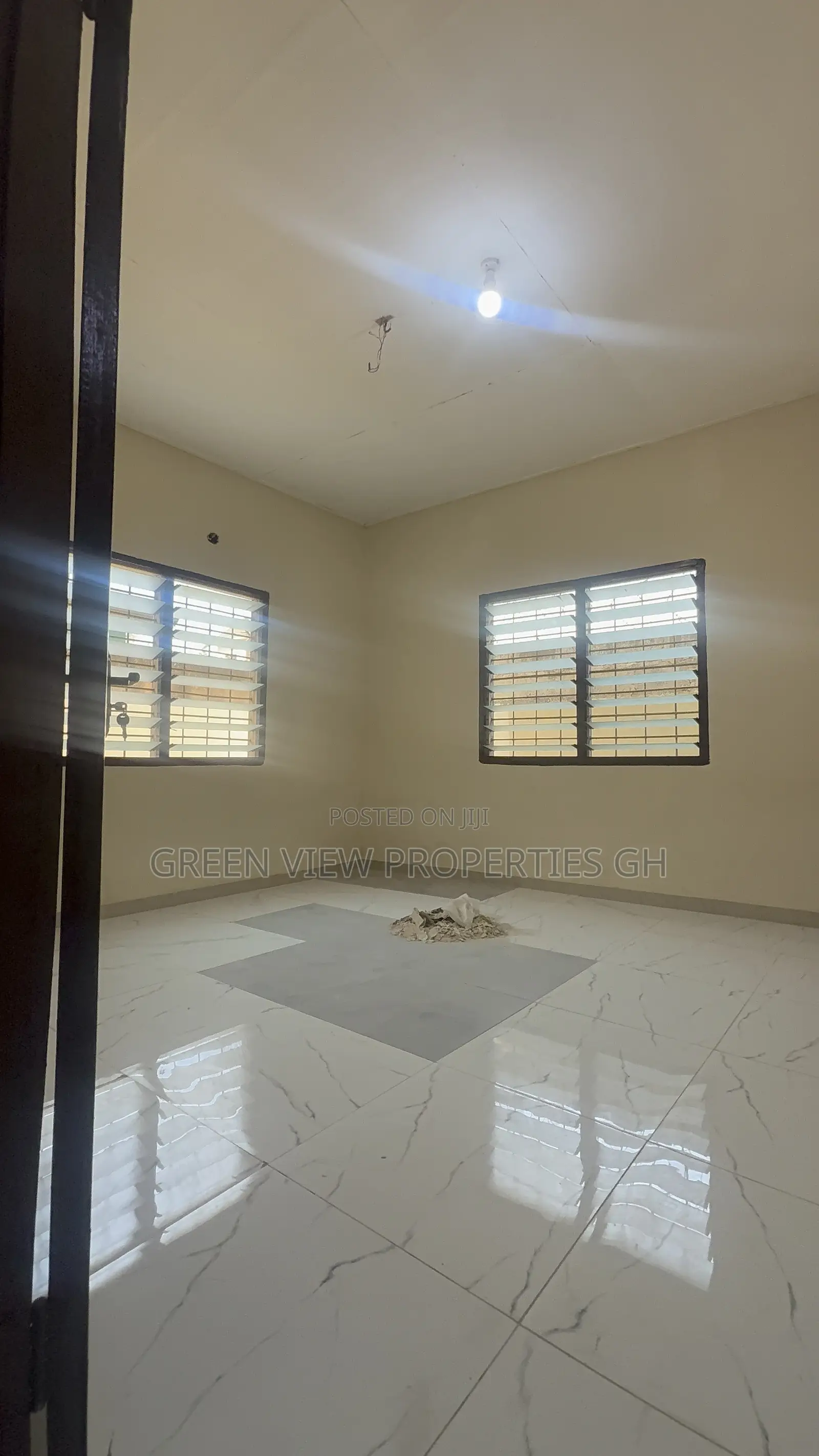1bdrm Room & Parlour in West Hills Mall Area for rent