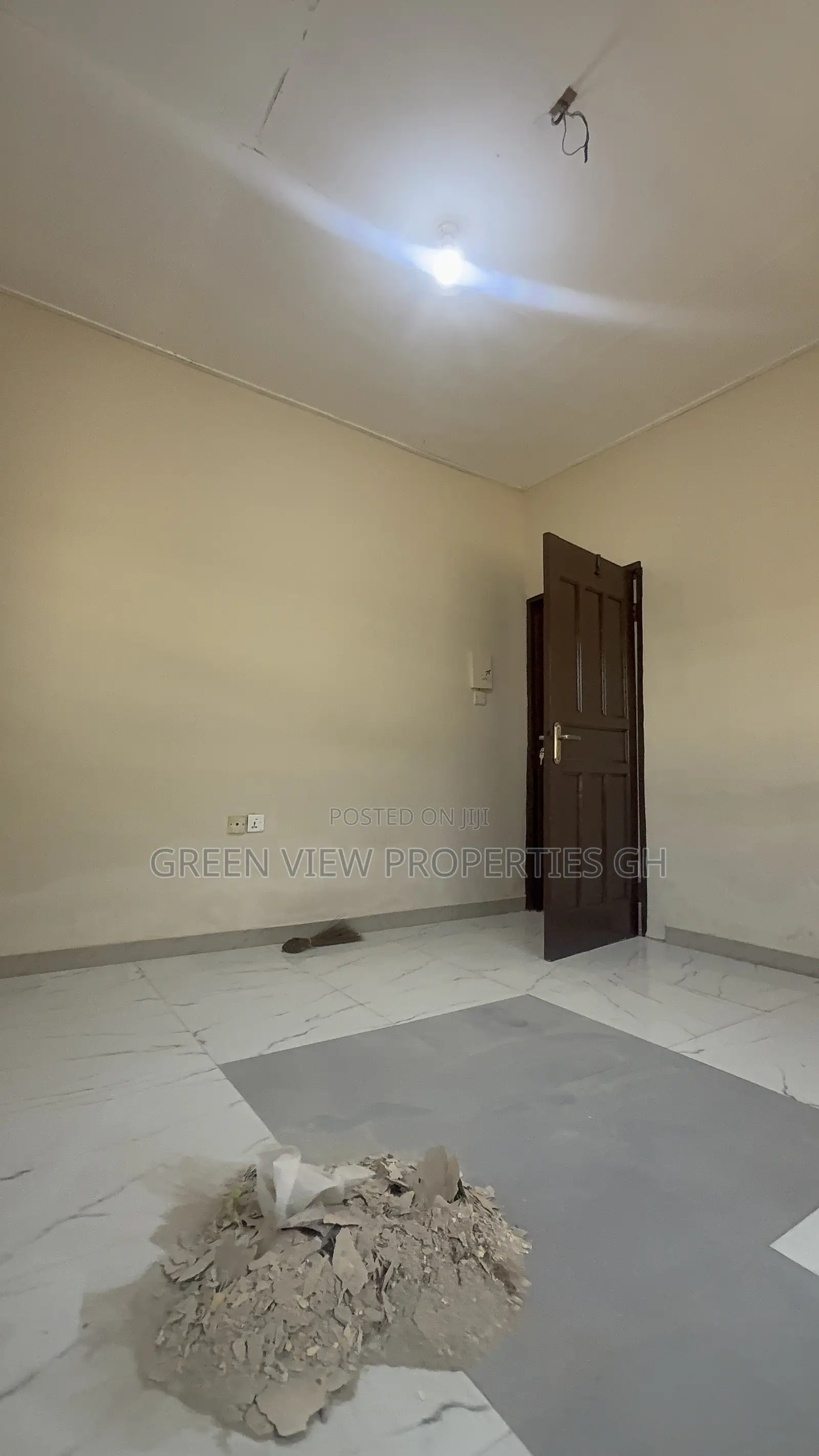 1bdrm Room & Parlour in West Hills Mall Area for rent