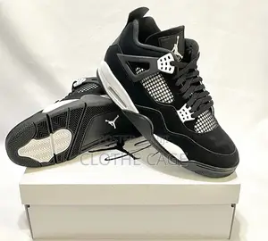 Air Jordan 4 Retro "White Thunder”