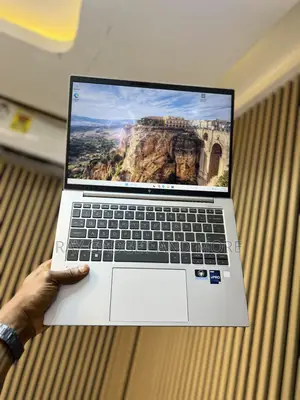 Laptop HP ZBook Power G9 i7 32GB Intel Core i7 SSD 512GB