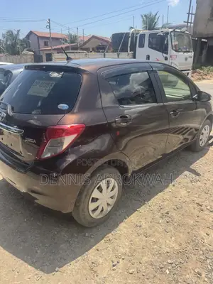 Toyota Vitz 1.3 FWD 5dr 2014 Brown
