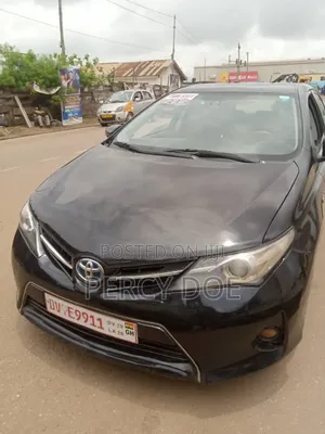 Toyota Auris 2015 Black