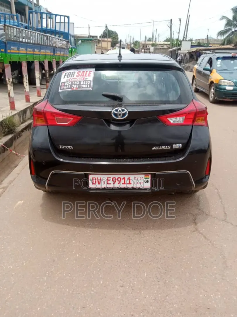 Toyota Auris 2015 Black