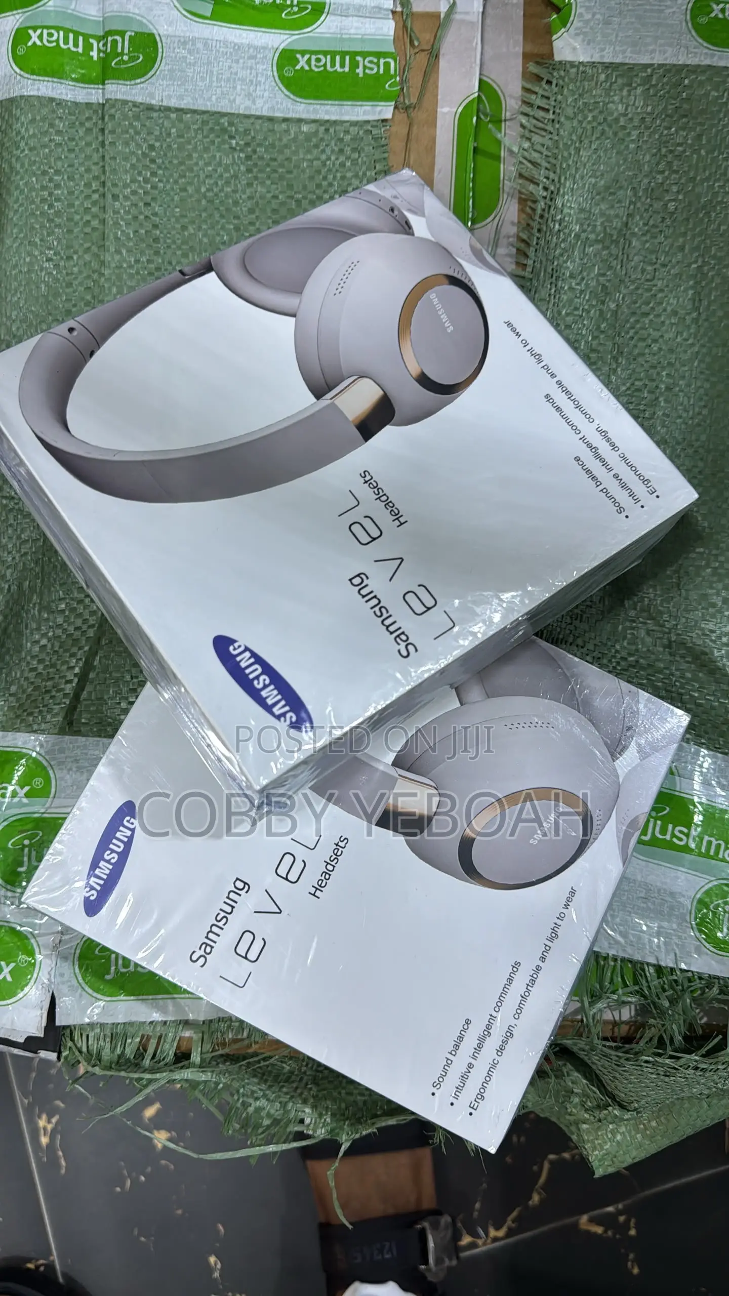 Samsung Level Headphone Deep Bass With Strong Battery Life