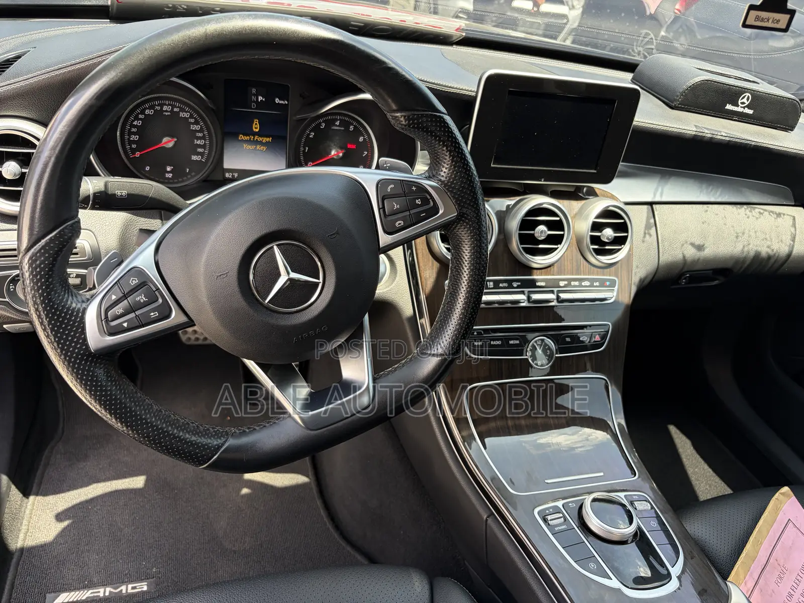 Mercedes-Benz C300 Luxury 4matic Sedan AWD (2.0L 4cyl 7A) 2017 Black