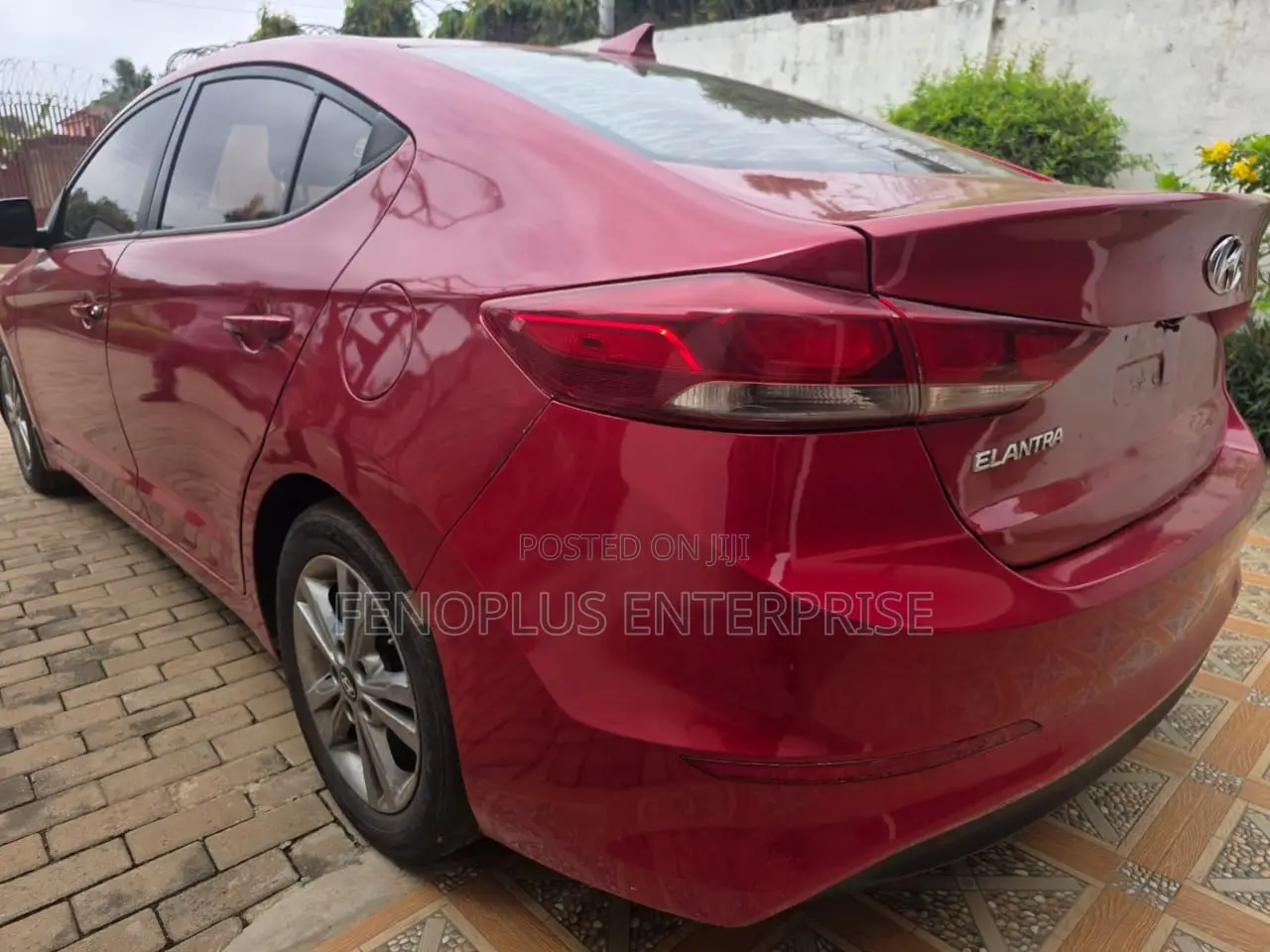 Hyundai Elantra 2017 Red