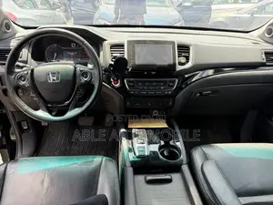 Honda Pilot Touring AWD 2018 Black