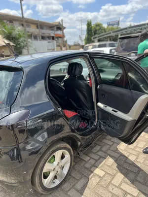 Toyota Vitz 1.3 FWD 5dr 2010 Black