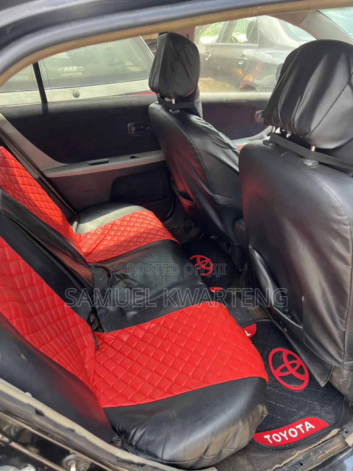 Toyota Vitz 1.3 FWD 5dr 2010 Black