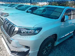 Toyota Land Cruiser Prado 2017 White