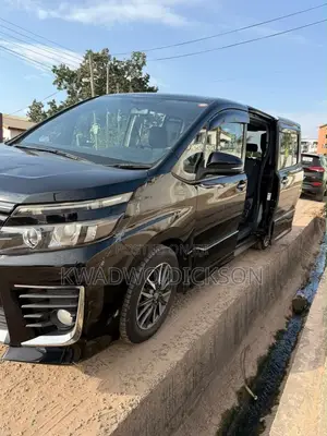 Toyota Voxy V 2WD 8-Seater 2014 Black