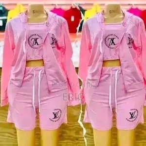 Ladies’ Fashionable Clothes – Quality & Affordable