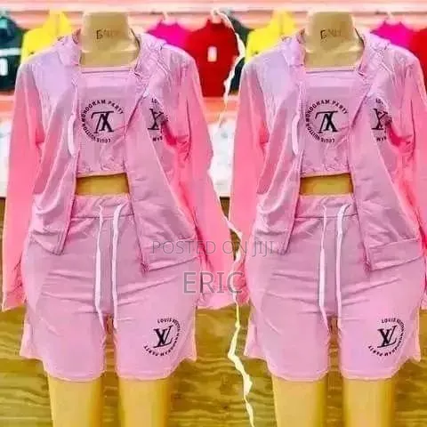 Ladies’ Fashionable Clothes – Quality & Affordable