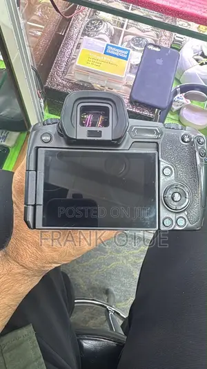 Canon R Plus Lens