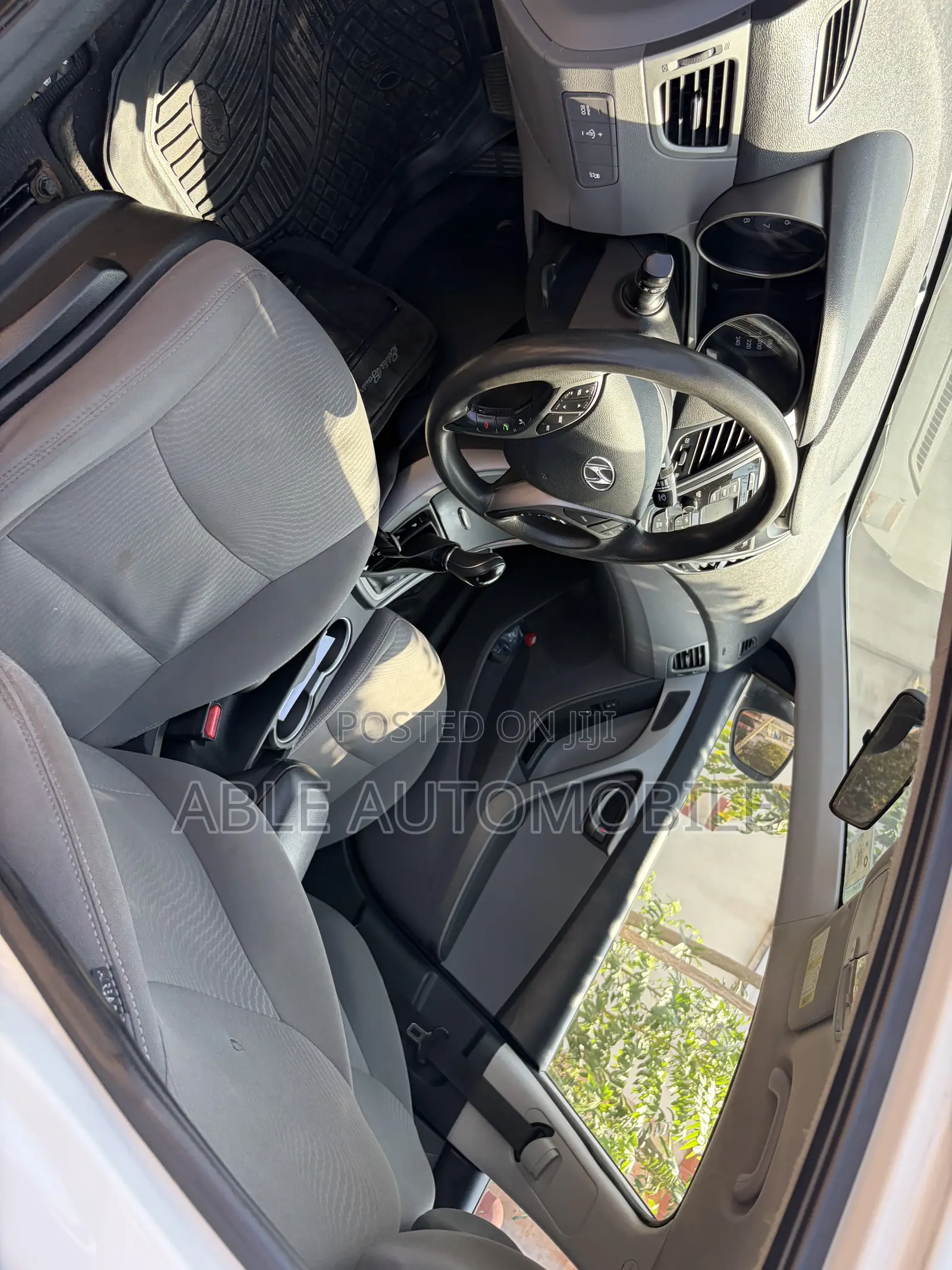 Hyundai Elantra SE 4dr Sedan (1.8L 4cyl 6A) 2014 White