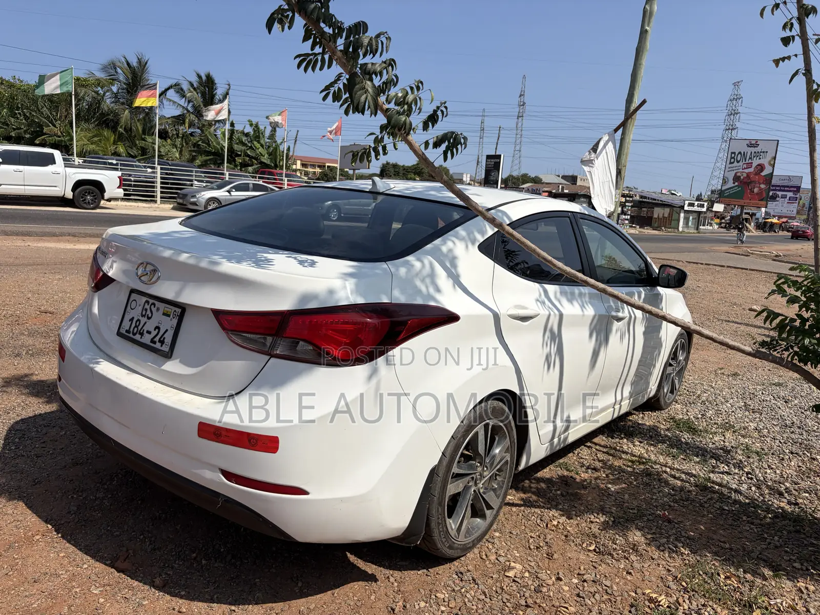 Hyundai Elantra SE 4dr Sedan (1.8L 4cyl 6A) 2014 White