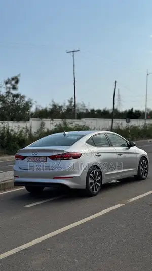 Hyundai Elantra Value Edition Sedan FWD (2.0L 4cyl 6A) 2017 Gray