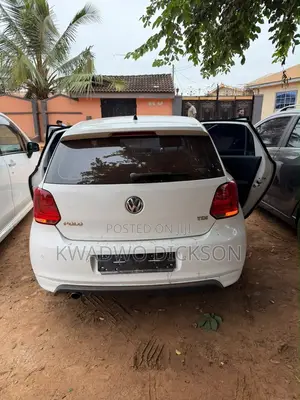 Volkswagen Polo 2014 White
