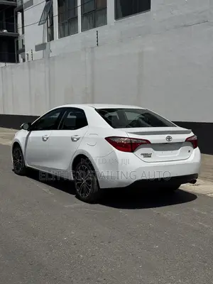 Toyota Corolla S 4dr Sedan (1.8L 4cyl CVT) 2016 White