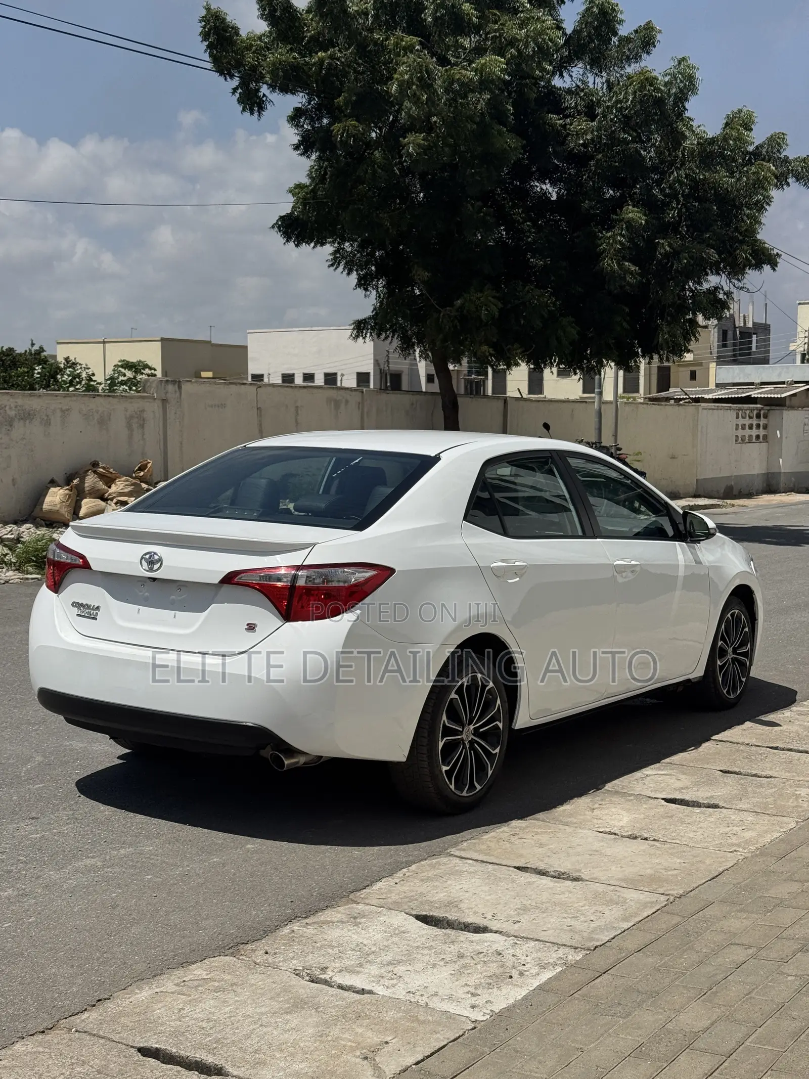 Toyota Corolla S 4dr Sedan (1.8L 4cyl CVT) 2016 White