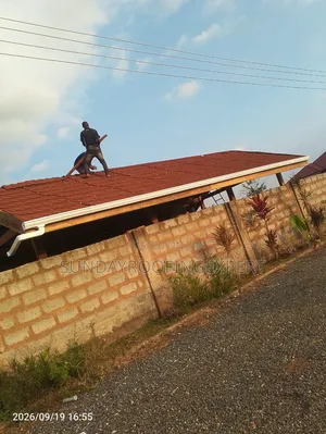 Roofing Gutter System