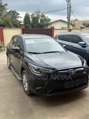 Toyota Frontlander 2.0 Petrol FWD 2024 Black