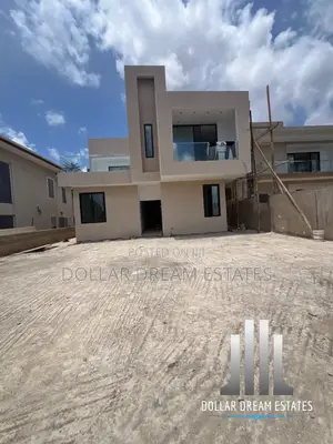 5bdrm House in Adjiriganor for sale