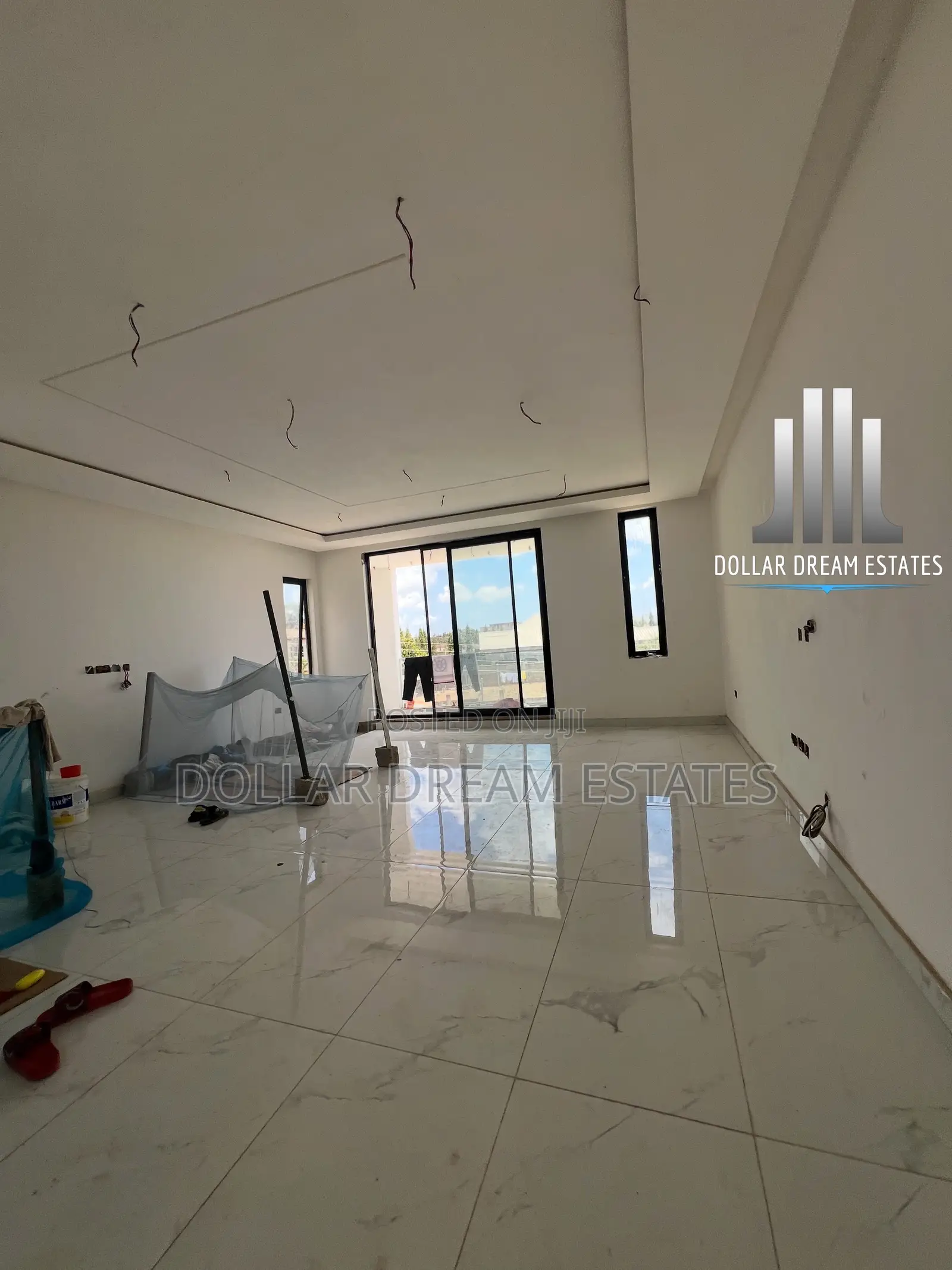 5bdrm House in Adjiriganor for sale