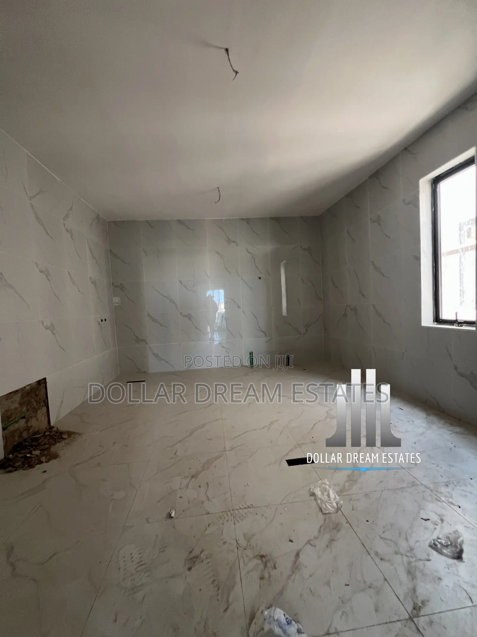 5bdrm House in Adjiriganor for sale