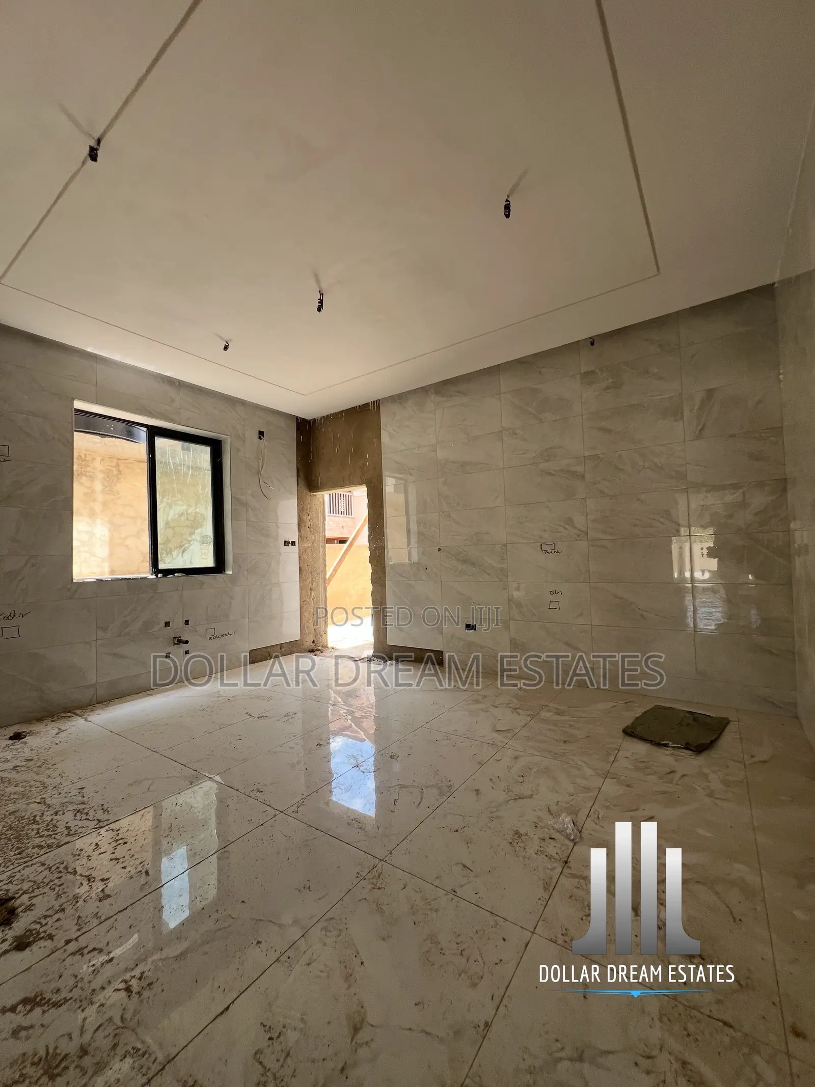 5bdrm House in Adjiriganor for sale