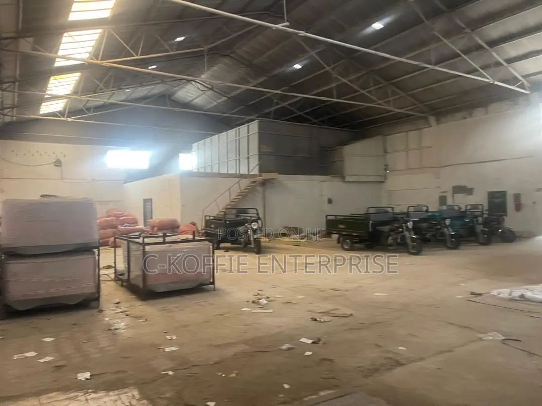 750 SQM Warehouse + 3bedrooms HRS at North Kaneshie Industrial Area
