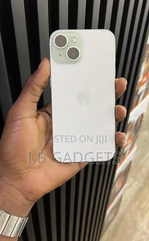Apple iPhone 15 256 GB Green