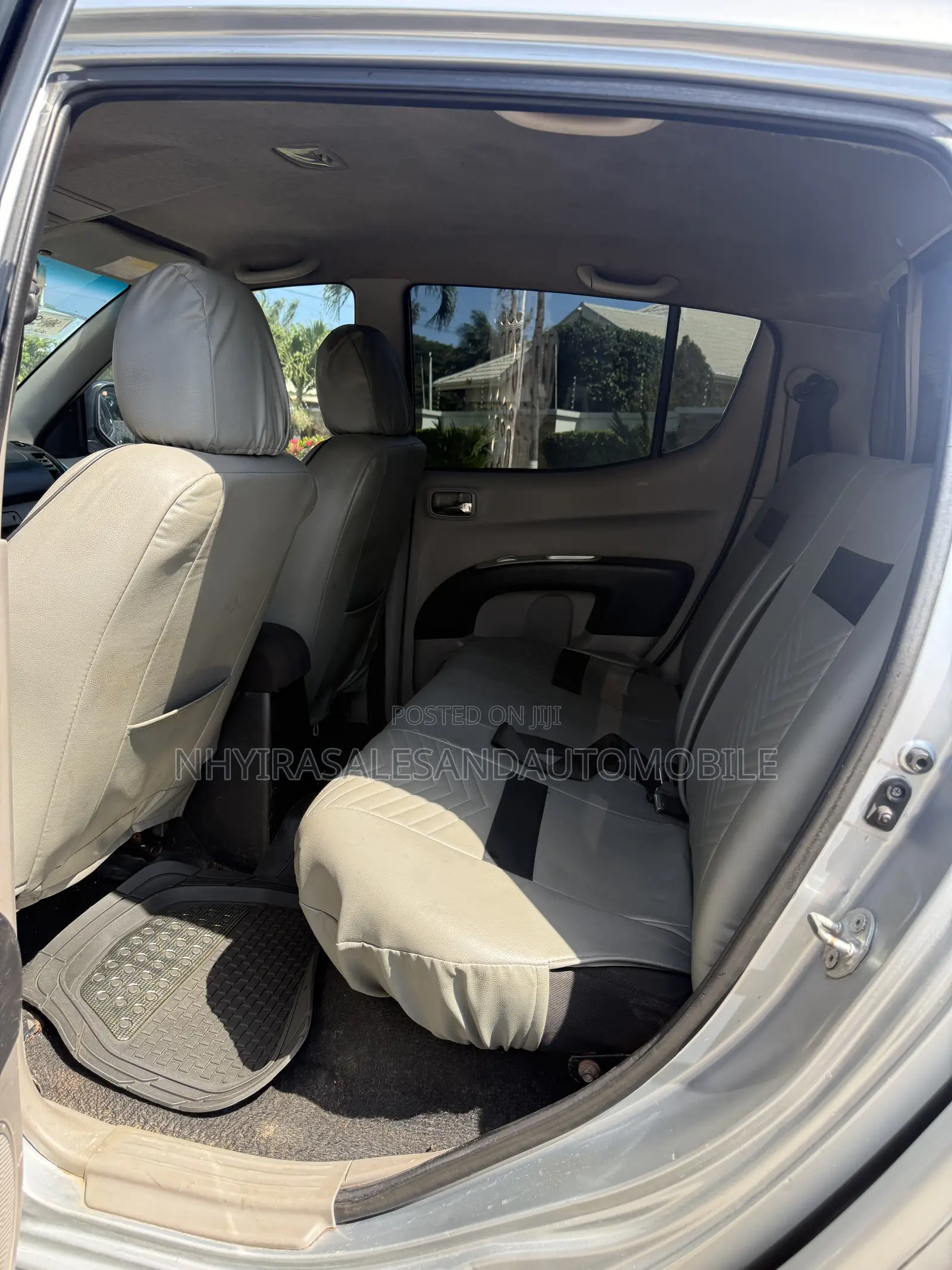 Mitsubishi L200 Club Cab 2.5 180hp 4WD 2012 Silver