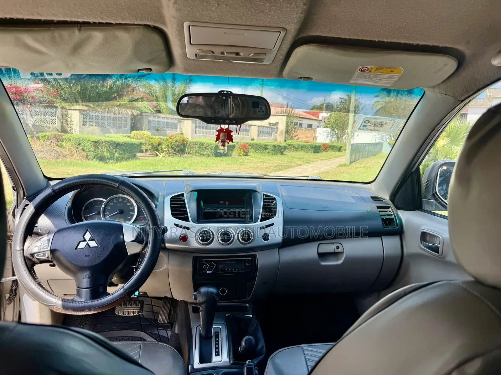 Mitsubishi L200 Club Cab 2.5 180hp 4WD 2012 Silver