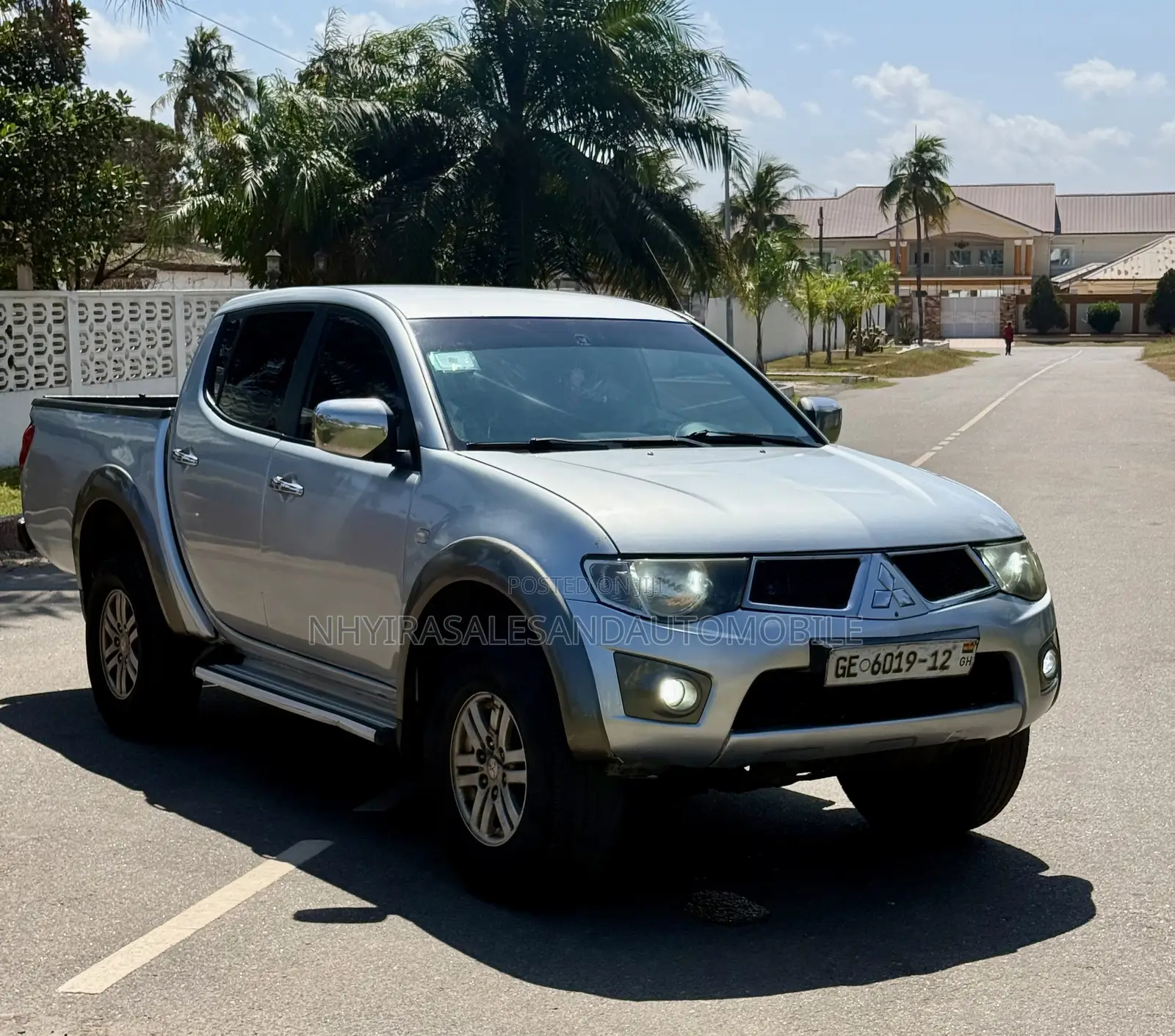 Mitsubishi L200 Club Cab 2.5 180hp 4WD 2012 Silver
