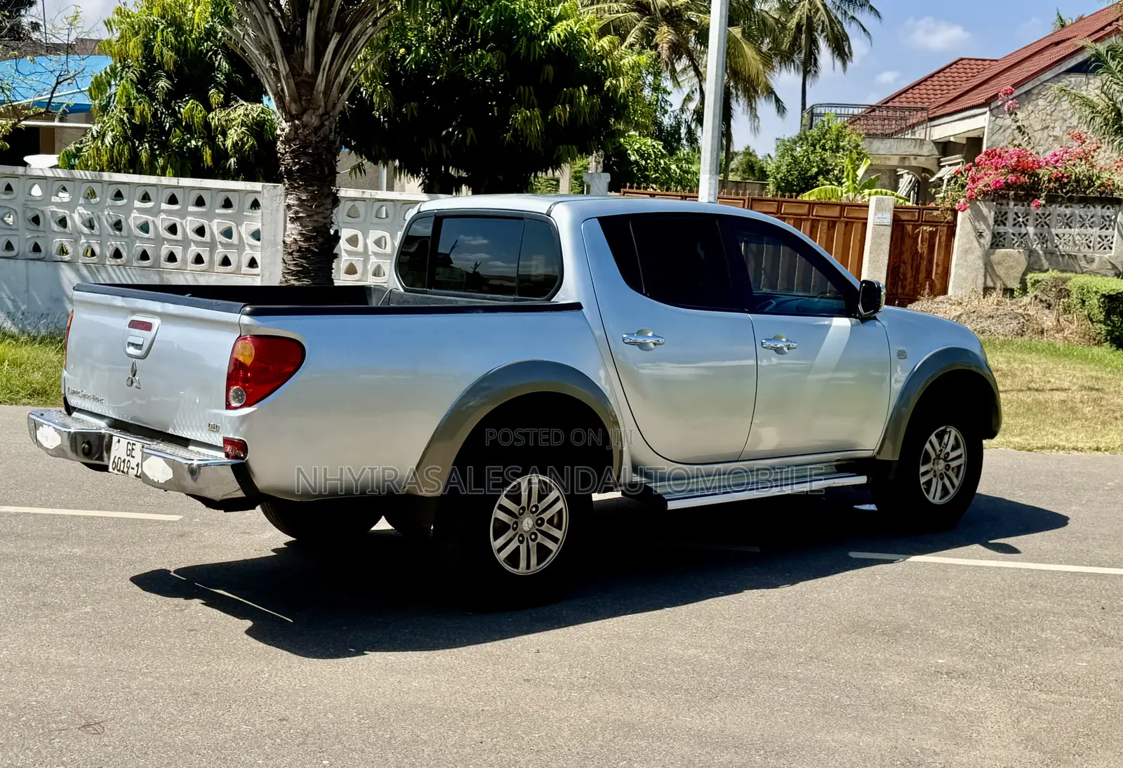 Mitsubishi L200 Club Cab 2.5 180hp 4WD 2012 Silver