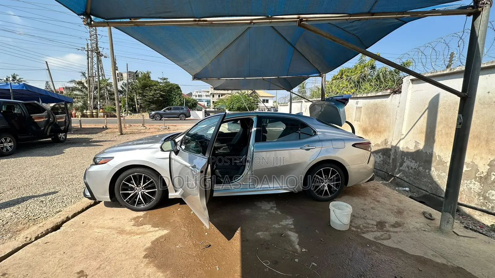 Toyota Camry SE 2024 Gray
