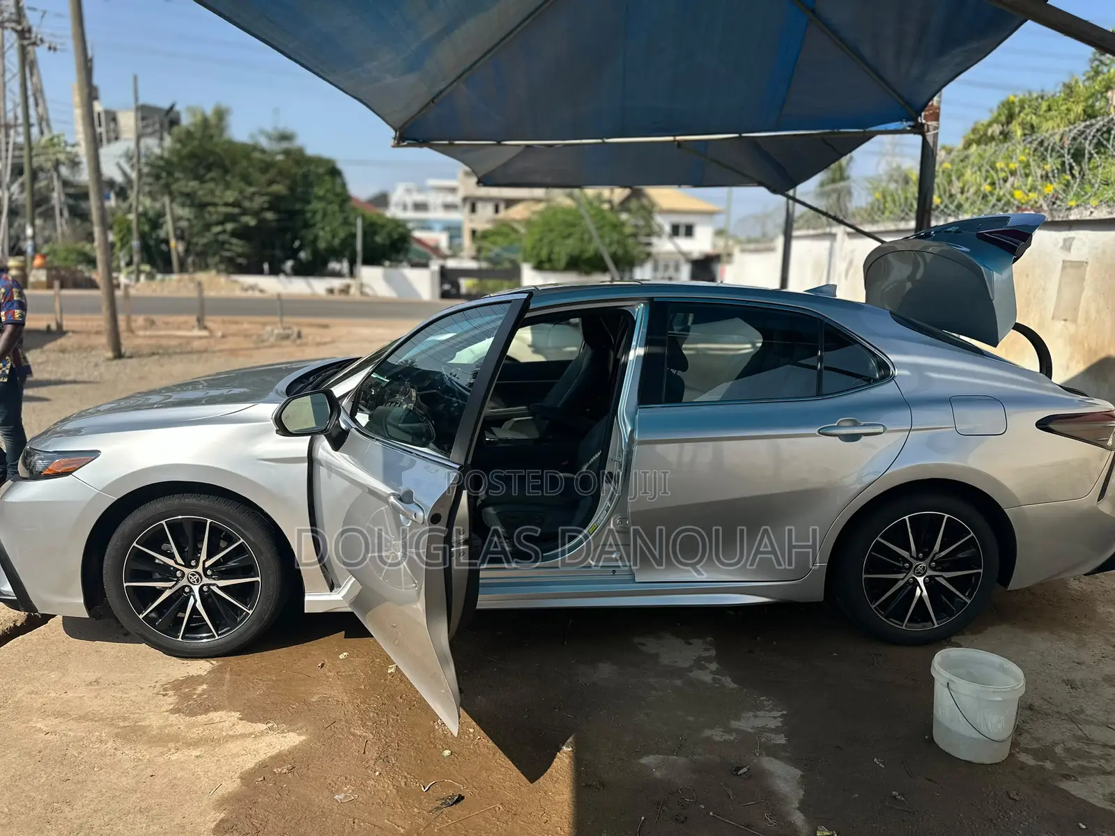 Toyota Camry SE 2024 Gray