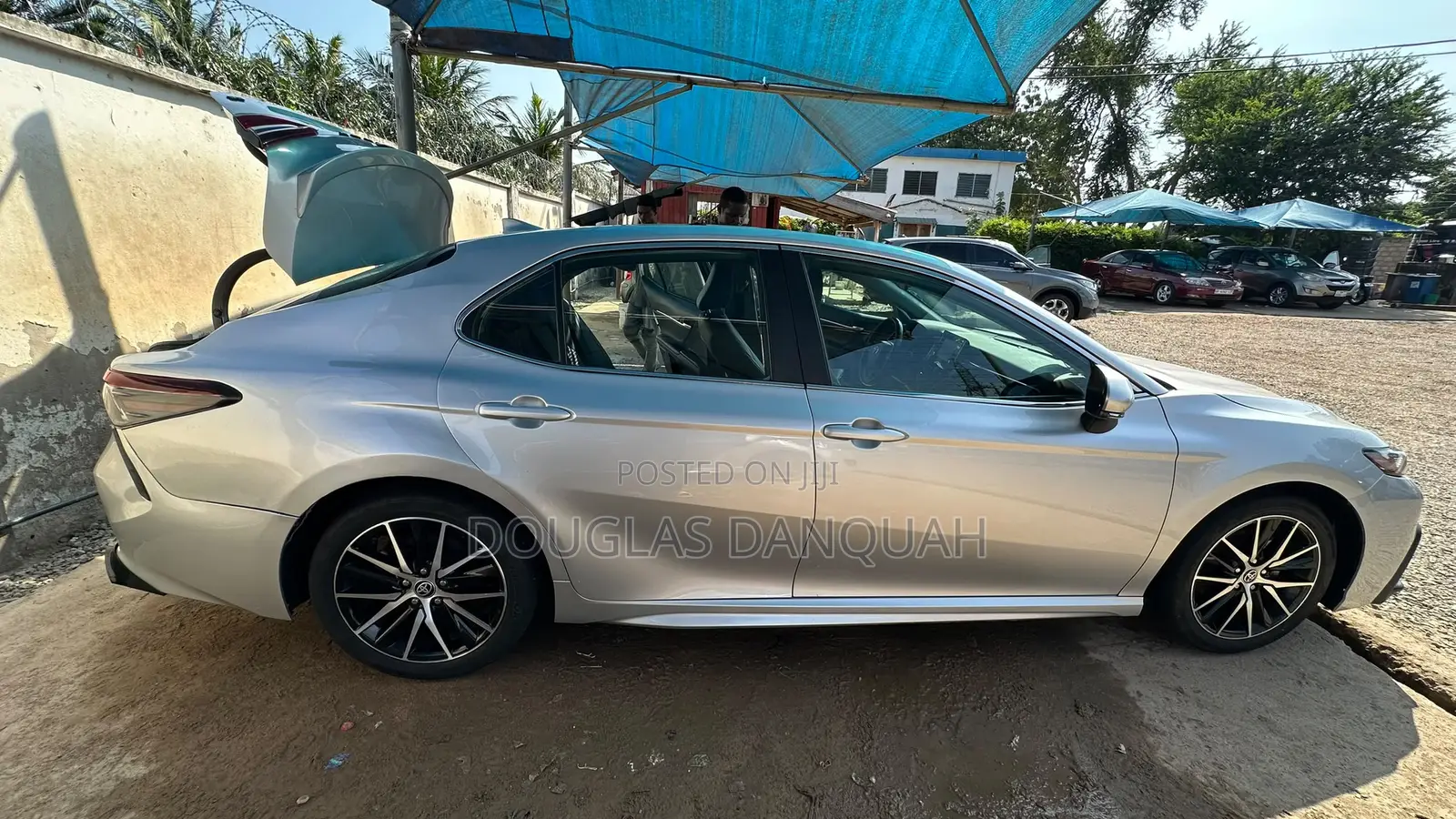 Toyota Camry SE 2024 Gray