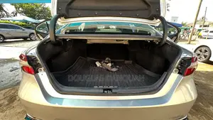 Toyota Camry SE 2024 Gray