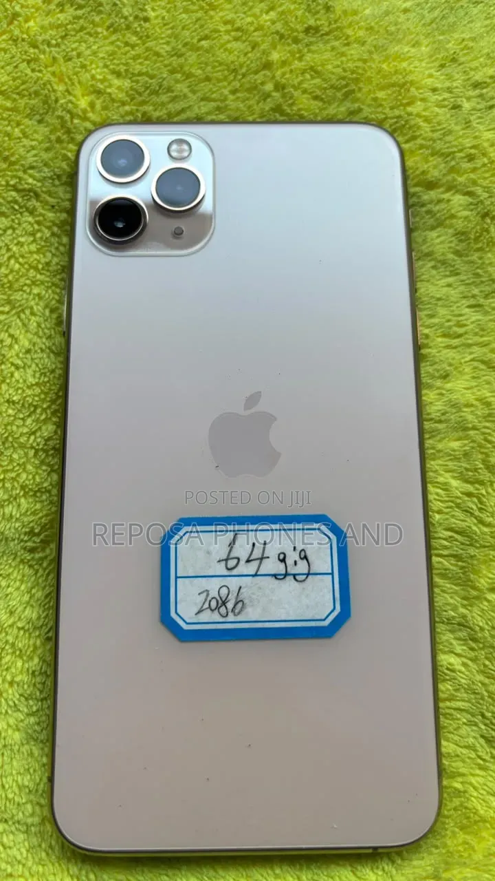 New Apple iPhone 11 Pro Max 64 GB Gold