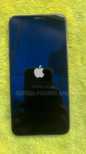 New Apple iPhone 11 Pro Max 64 GB Gold