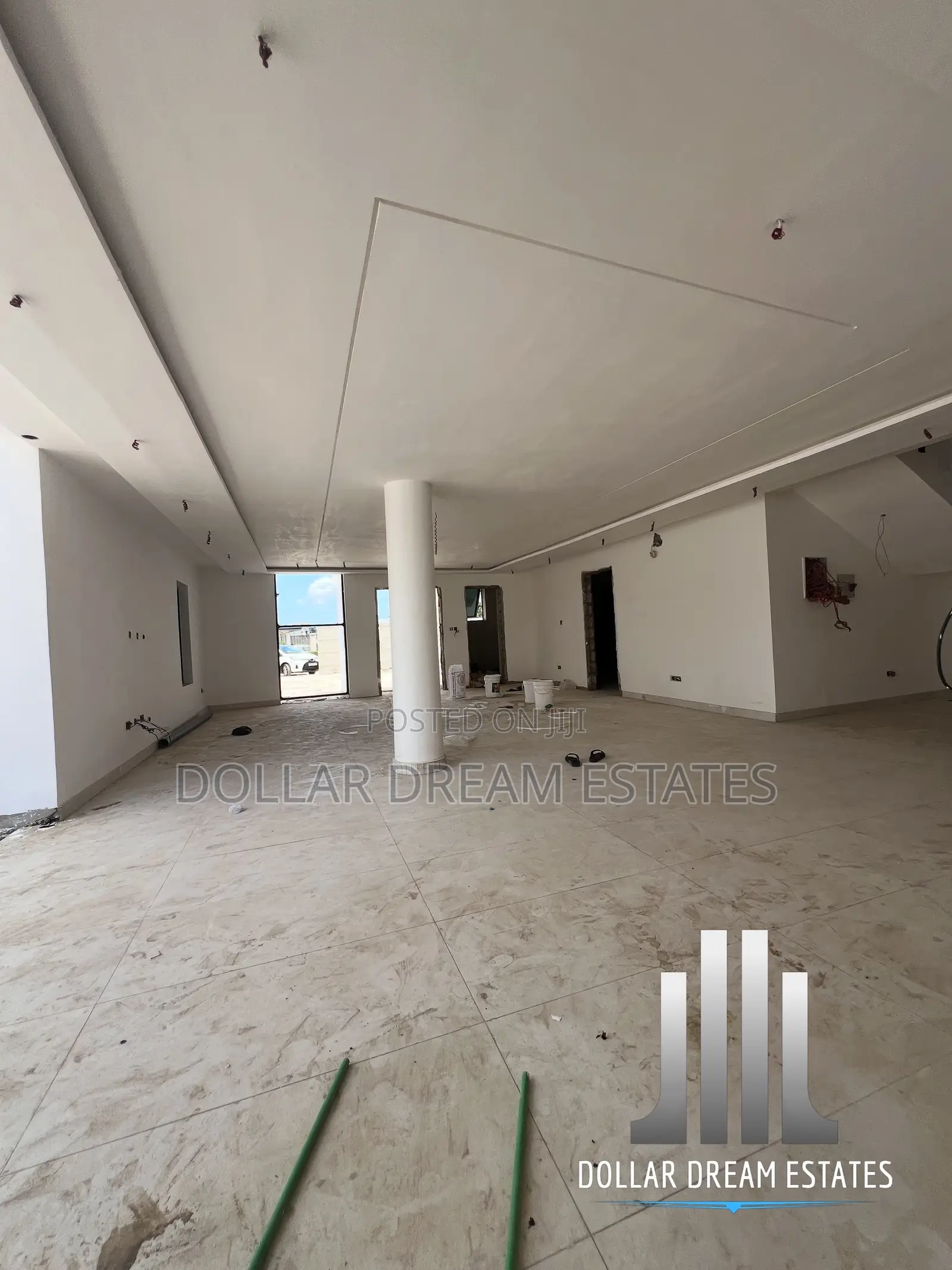 5bdrm House in Adjiriganor for sale