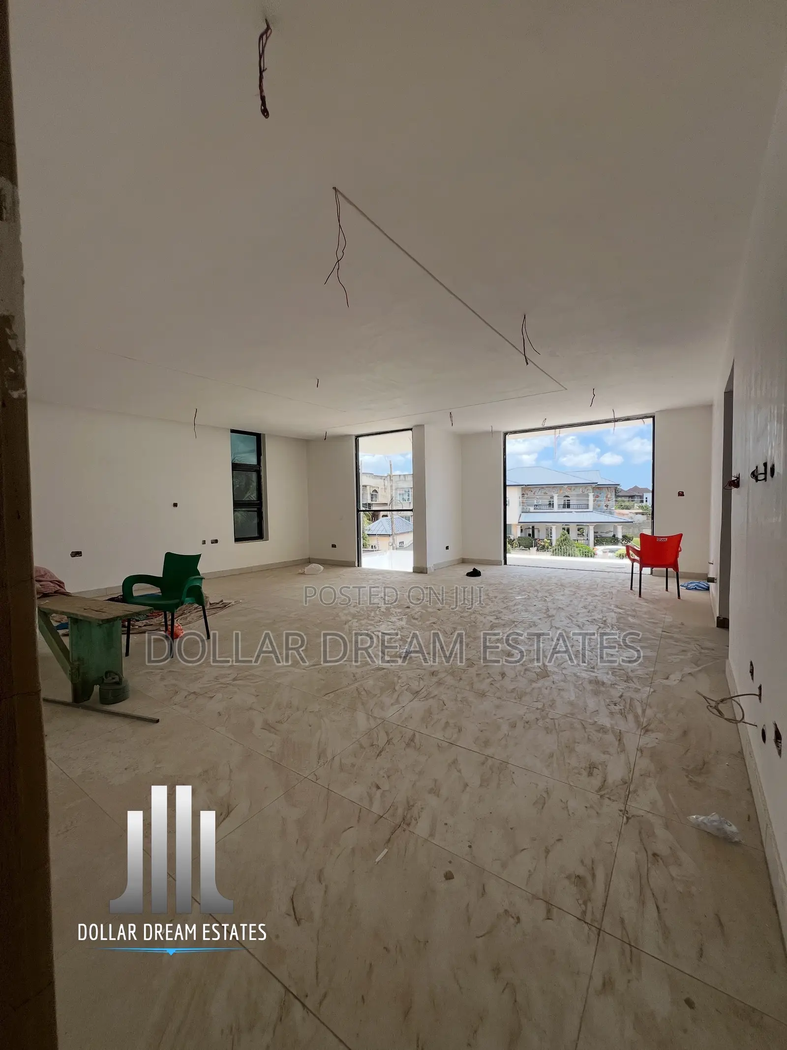 5bdrm House in Adjiriganor for sale