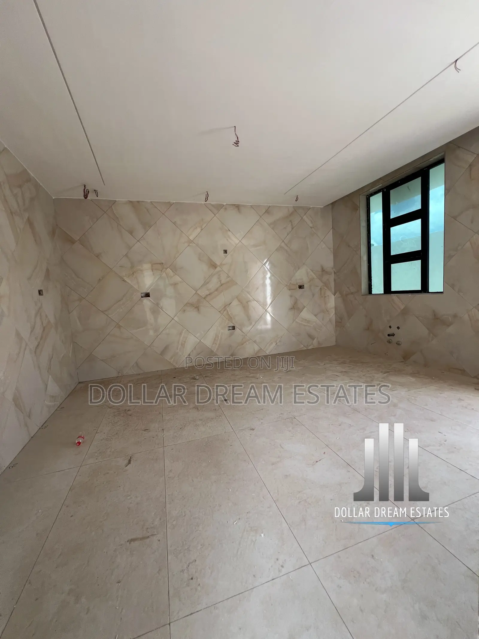 5bdrm House in Adjiriganor for sale