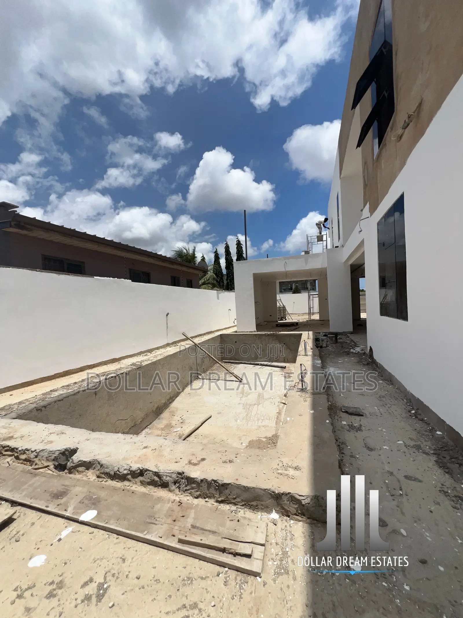 5bdrm House in Adjiriganor for sale