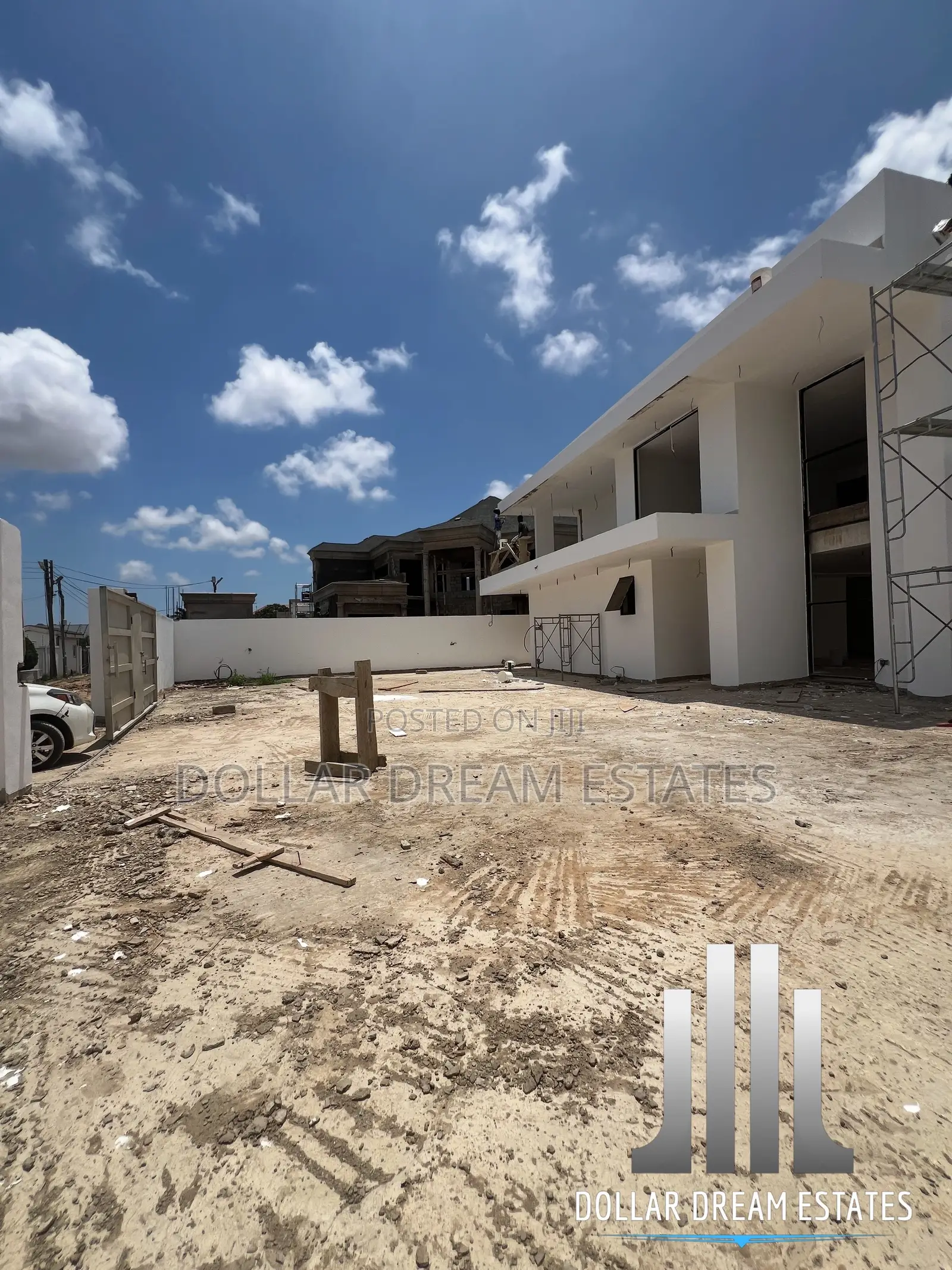 5bdrm House in Adjiriganor for sale