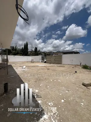 5bdrm House in Adjiriganor for sale