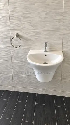 1bdrm Apartment in Nyanyano for rent